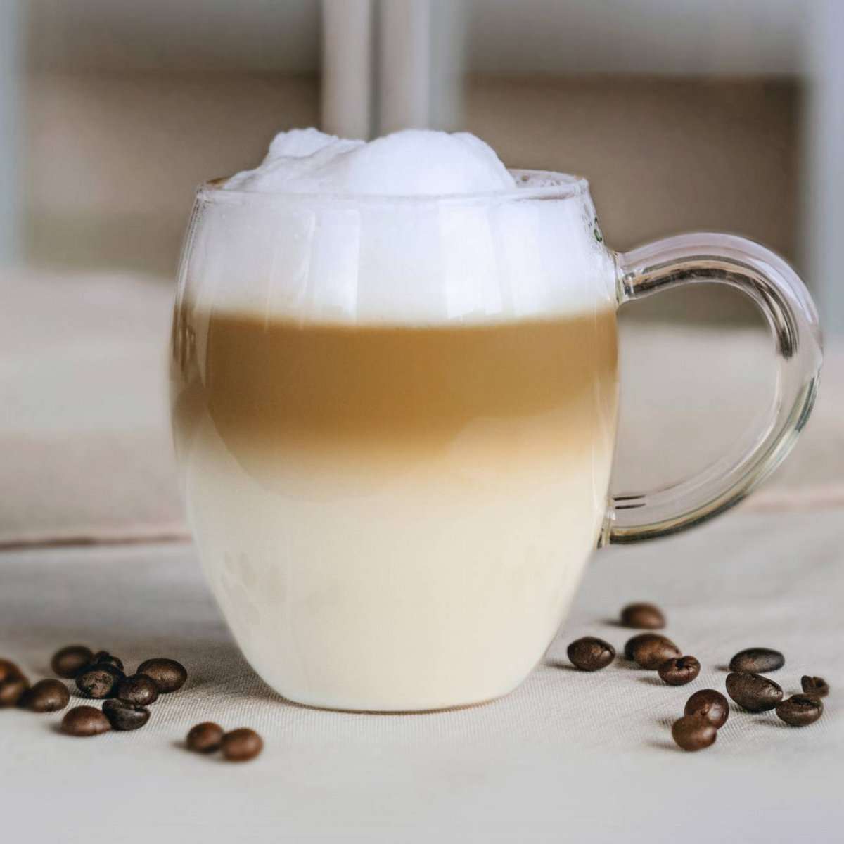 Creano theeglas 400ml gevuld met cappuccino - veelzijdig voor warme dranken

