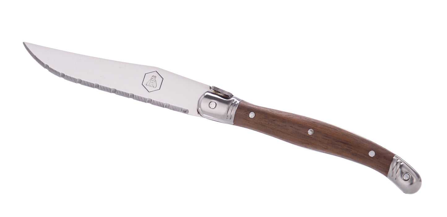 LAGUIOLE steakmes close-up roestvrij staal en walnoot hout

