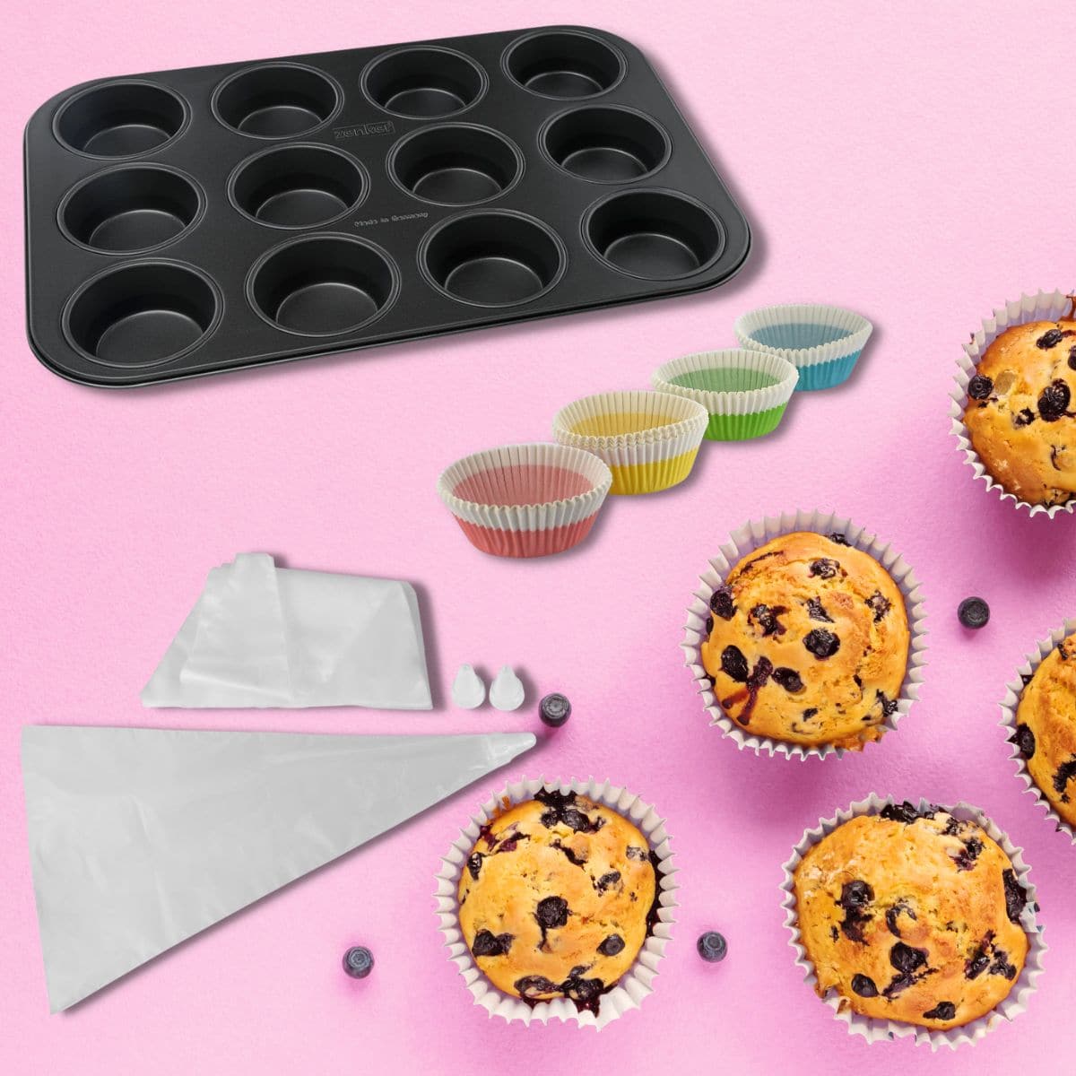 Zenker muffinset complete set met bakvormen met gebakken muffins
