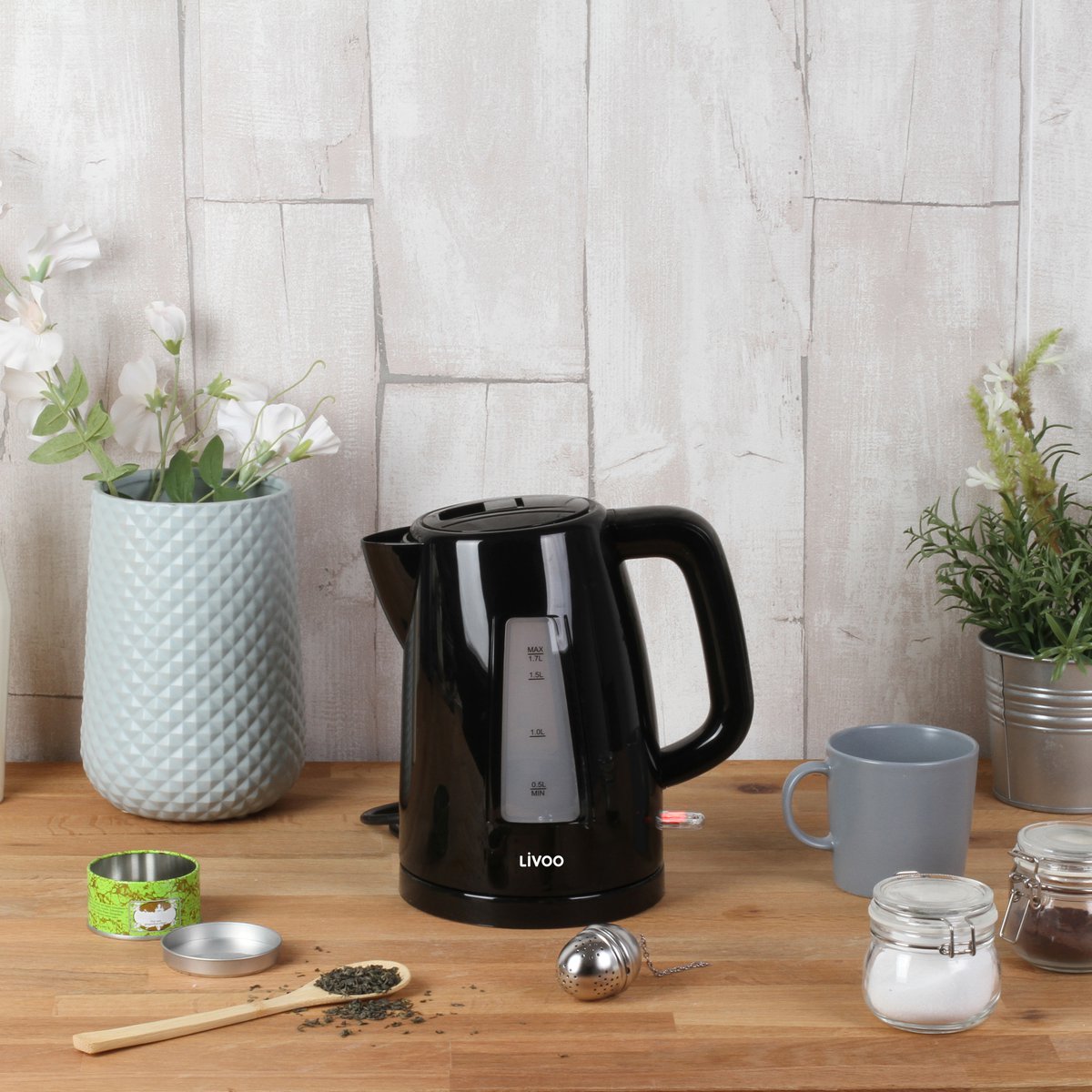 Livoo zwarte waterkoker zijaanzicht met waterniveau-indicator