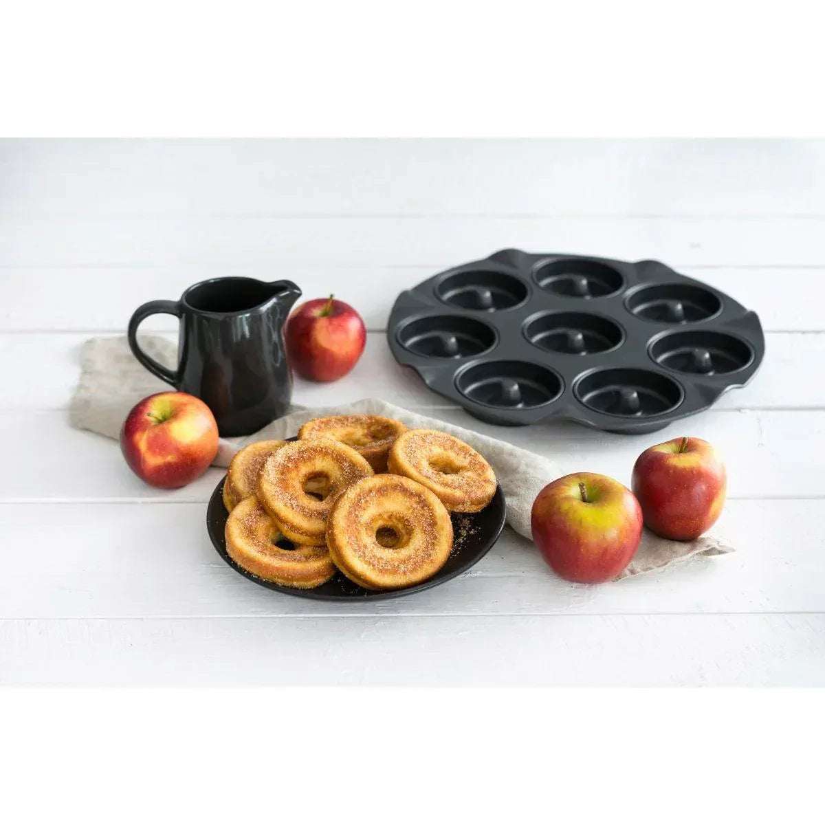 Maak heerlijke donuts met de Zenker Donutvorm - 8 holtes - Dahomy.nl